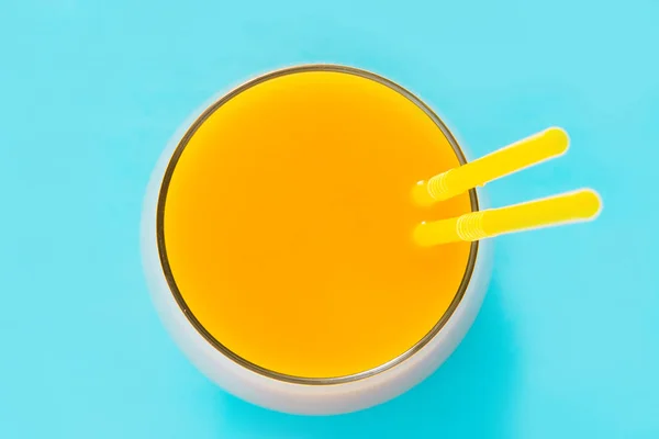 Mango Lassi Dessert Traditionell Indisk Dryck Blå Bakgrund Ovanifrån — Stockfoto