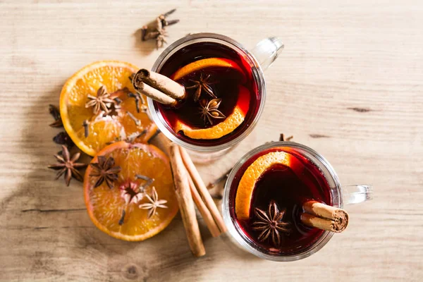 Mulled Wine Glass Spice Fruit Wooden Table Top View — Stock Photo, Image