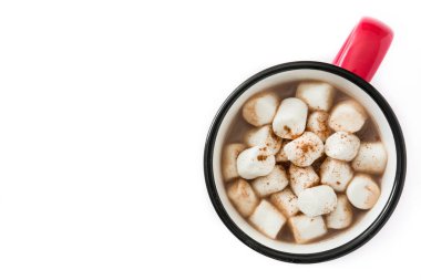 Beyaz arka plan üzerinde izole kupa hatmi ile Noel kakao. Üstten görünüm. Boşaltmak