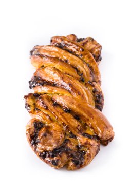 Ev yapımı örgü çikolata beyaz arka plan üzerinde izole