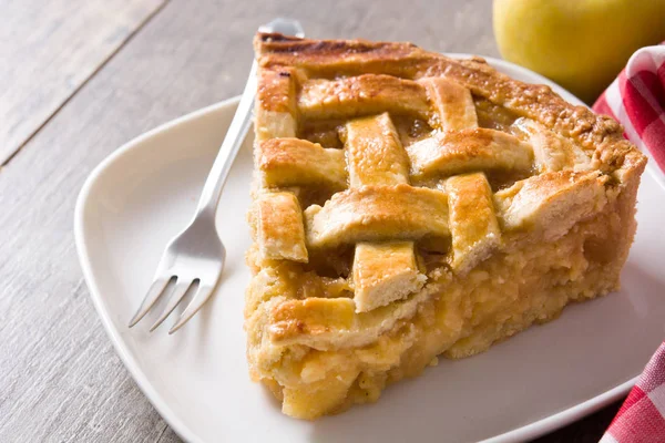 Homemade Apple Pie Slice Wooden Table — Stock Photo, Image