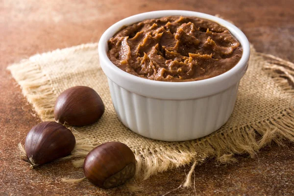 Chestnut Cream Bowl Wooden Table — Stock Photo, Image