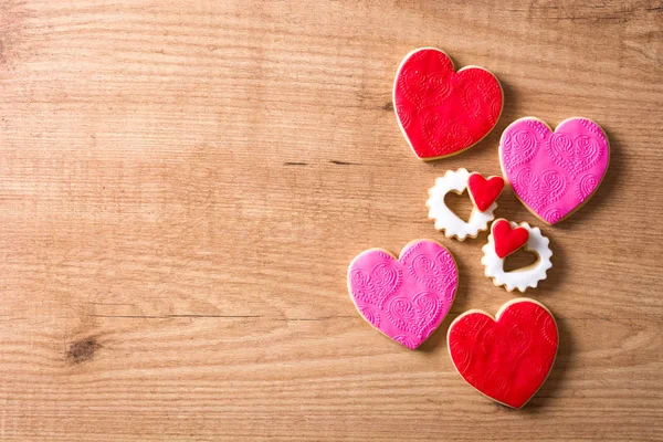 Herzförmige Plätzchen Zum Valentinstag Auf Einem Holztisch Ansicht Von Oben — Stockfoto