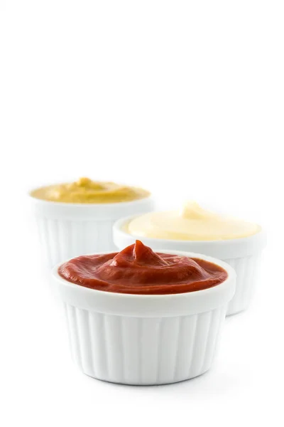 Ketchup Mostaza Mayonesa Cuencos Aislados Sobre Fondo Blanco — Foto de Stock