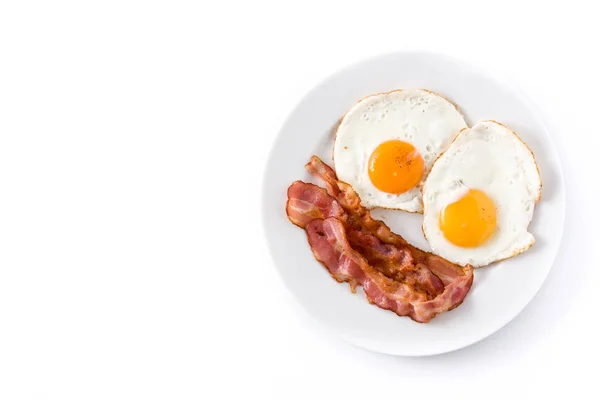 Gebakken Eieren Spek Voor Ontbijt Geïsoleerd Een Witte Achtergrond Bovenaanzicht — Stockfoto