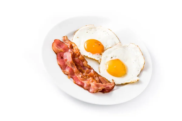 Ovos Fritos Bacon Para Café Manhã Isolado Fundo Branco — Fotografia de Stock