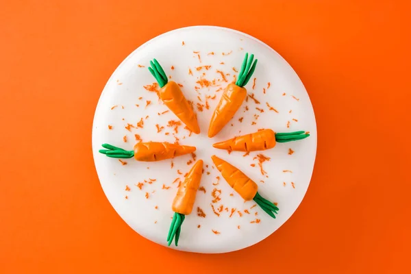 Pastel Zanahoria Dulce Sobre Fondo Naranja Vista Superior —  Fotos de Stock