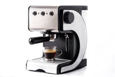 taze kahve espresso makinesi beyaz arka plan üzerinde izole