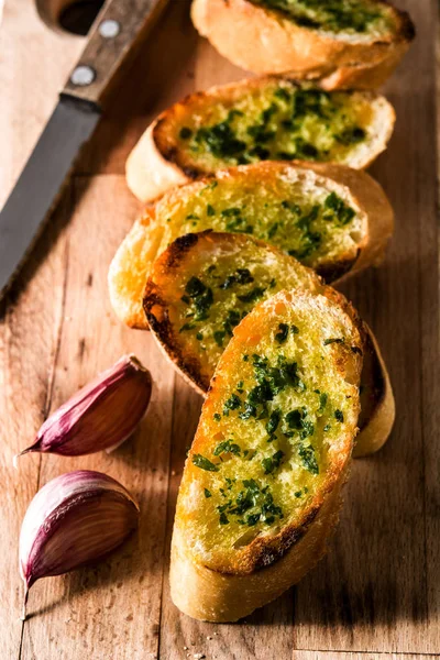 Garlic Bread Slice Wooden Table Close — Stock Photo, Image