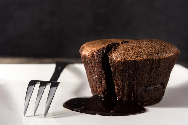 Pastel Chocolate Coulant Mesa Madera —  Fotos de Stock