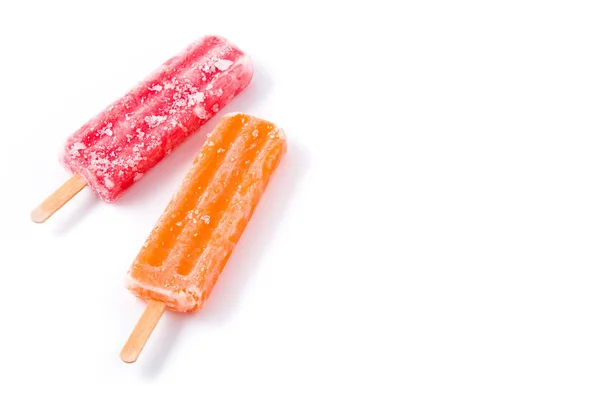 Narancs Eper Popsicles Elszigetelt Fehér Háttér Copyspace — Stock Fotó