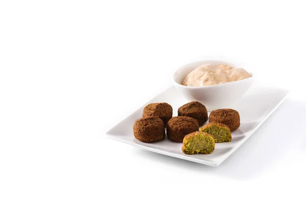 Falafel bir tabaküzerinde — Stok fotoğraf