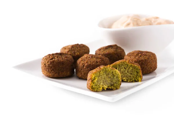 Falafel bir tabaküzerinde — Stok fotoğraf