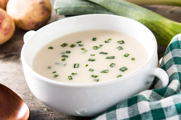 Französische Vichyssoise-Suppe — Stockfoto