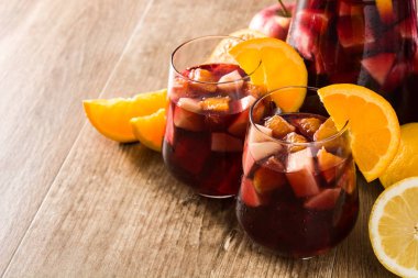Kırmızı şarap sangria