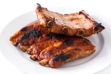 Izgara barbekü kaburga beyaz arka plan üzerinde izole. Yakın çekim