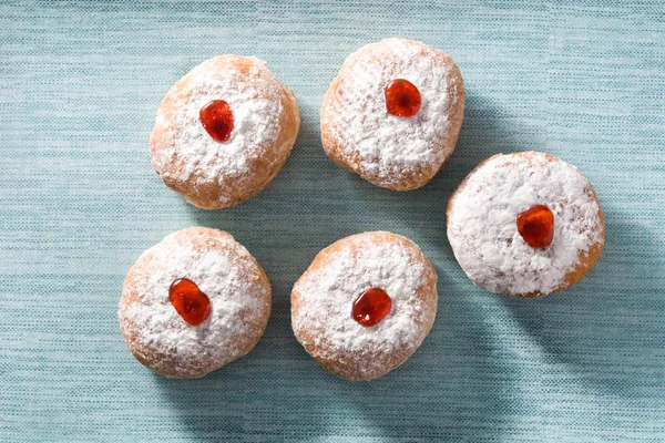 Hanukkah Sufganiyot Donuts Judíos Tradicionales Para Hanukkah Vista Superior —  Fotos de Stock