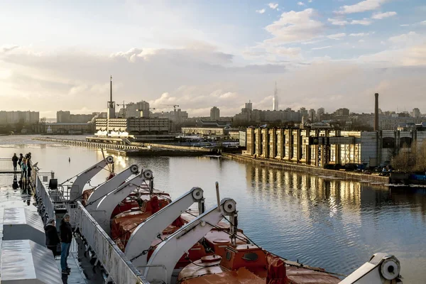 Saint Petersburg Russia Nisan 2018 View Vasilevski Adası Feribot Güverteden — Stok fotoğraf