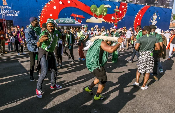 San Petersburgo Rusia Junio 2018 Aficionados Fútbol Nigeriano Festival Fifa — Foto de Stock