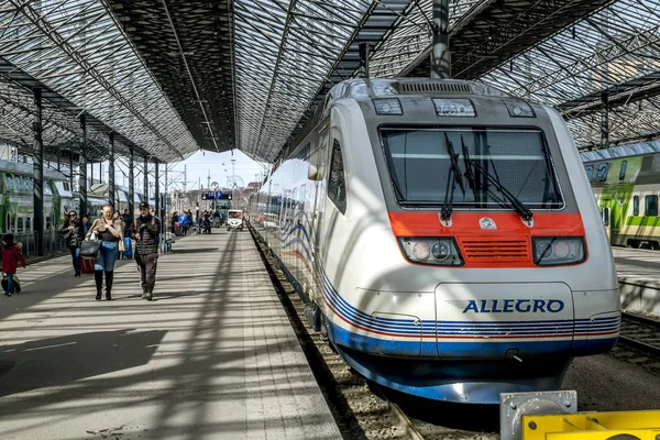 Helsinki Finlandia Abril 2018 Vista Del Tren Alta Velocidad Allegro — Foto de Stock