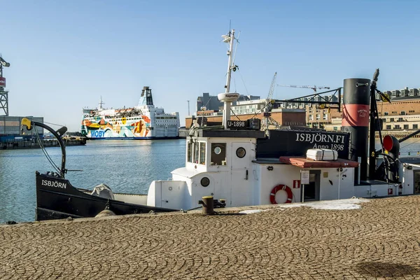 Helsinki Finland April Helsinki Batı Port Terminali Gemilerle 2018 View — Stok fotoğraf