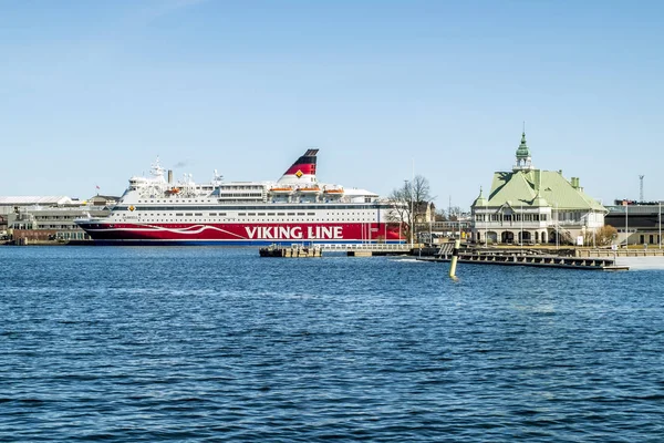 Хельсинки Финляндия Апреля 2018 Viking Line Ferry Pier Port Helsinki — стоковое фото