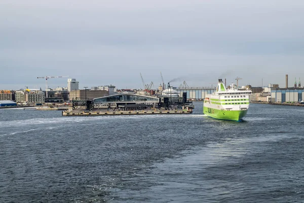 Helsinki Finlandia Abril 2018 Vista Del Ferry Crucero Terminal Oeste —  Fotos de Stock