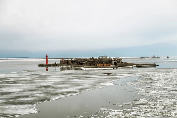 Saint Petersburg Russia Kwietnia 2018 View Fortów Kronstadt Przybycie Promu — Zdjęcie stockowe