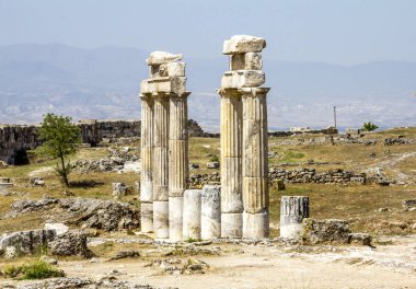Pamukkale. Turkey.June 7, 2018.View Hierapolis antik şehir kalıntıları.