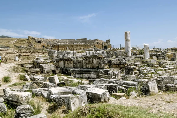 Pamukkale Turquía Junio 2018 Vista Las Ruinas Antigua Ciudad Hierápolis —  Fotos de Stock