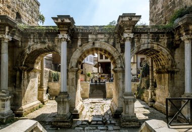 Antalya. Turkey.5 Haziran 2018.View eski şehir Kaleiçi Antalya Hadrian Kapısı .