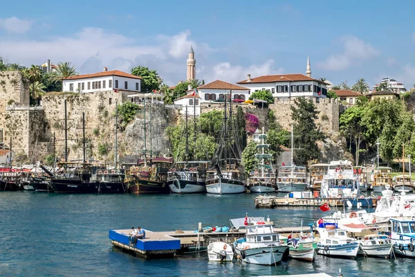 Antalya Turkey Juni 2018 View Småbåtshamnen Den Gamla Staden Kaleici — Stockfoto