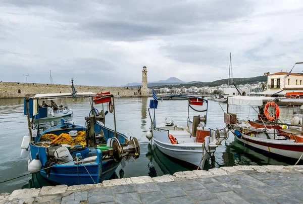 Yunanistan'da deniz feneri ve Rethymno gezinti manzarası. — Stok fotoğraf