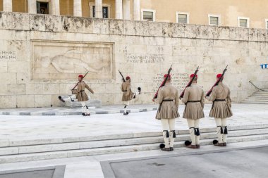 Yunan Parliam'da onur muhafızı değiştirme töreni