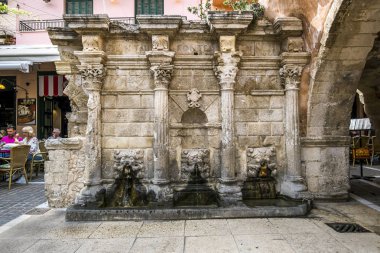 Yunanistan'ın Rethymno eski kentinde Rimondi çeşme
