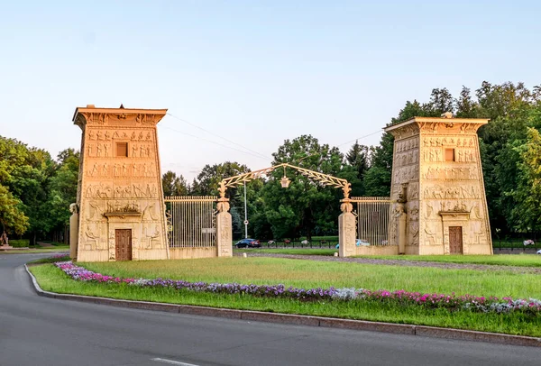 Saint Petersburg Haziran Mısır Kapısı Tsarskoe Selo Nun Girişinde — Stok fotoğraf