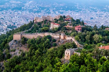 Alania.hindi. 2, 2020. Türkiye 'deki Alanya dağındaki antik kalenin yüksekliğinden görünüm