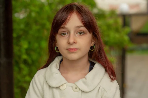 Retrato Uma Menina Menina Anos Representantes Geração Alfa São Muito — Fotografia de Stock