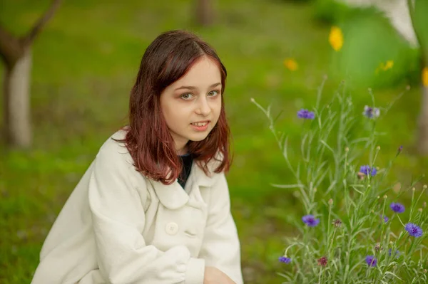 Retrato Uma Menina Menina Anos Representantes Geração Alfa São Muito — Fotografia de Stock