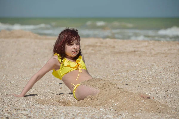 Niña Años Mar Retrato Joven Unos Años Arena Vacaciones Verano — Foto de Stock