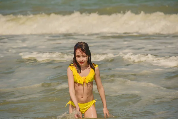Una Chica Mar Retrato Joven Arena Vacaciones Verano Adolescente Día — Foto de Stock