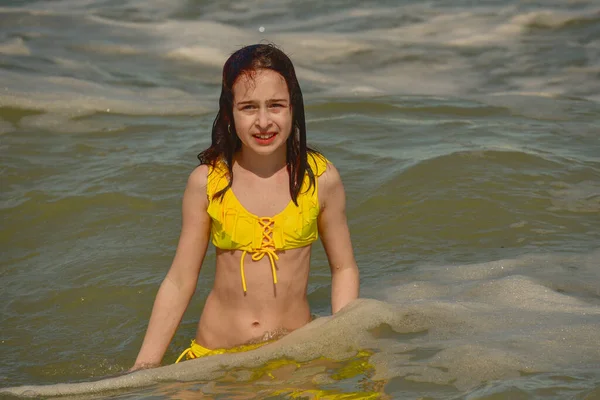 Una Chica Mar Retrato Joven Arena Vacaciones Verano Adolescente Día —  Fotos de Stock