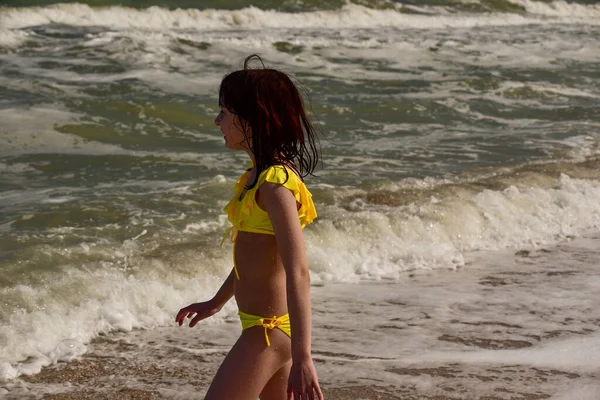 Una Chica Mar Retrato Joven Arena Vacaciones Verano Adolescente Día — Foto de Stock