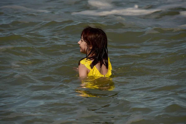 Una Chica Mar Retrato Joven Arena Vacaciones Verano Adolescente Día — Foto de Stock