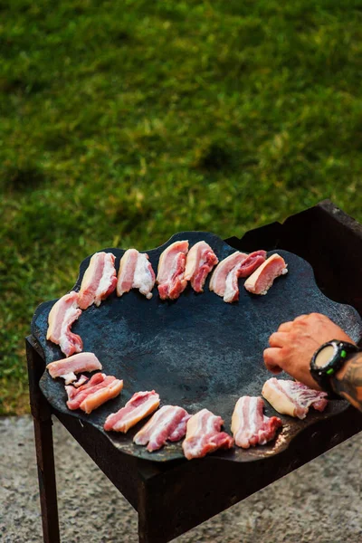 Bacon Frito Tiras Bacon Rashers Sendo Cozidos Frigideira Bacon Sizzling — Fotografia de Stock