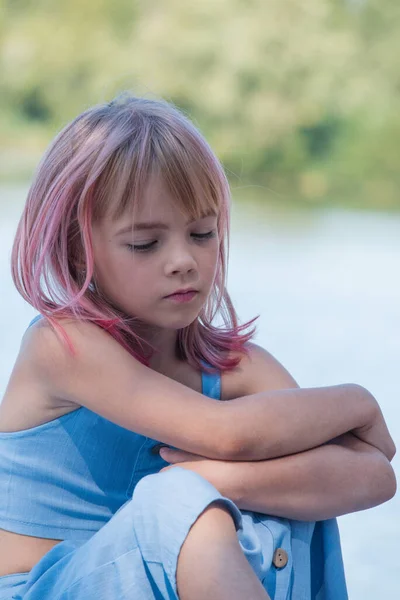 Bonito Criança Menina Retrato Retrato Livre Menina Bonito Dia Verão — Fotografia de Stock