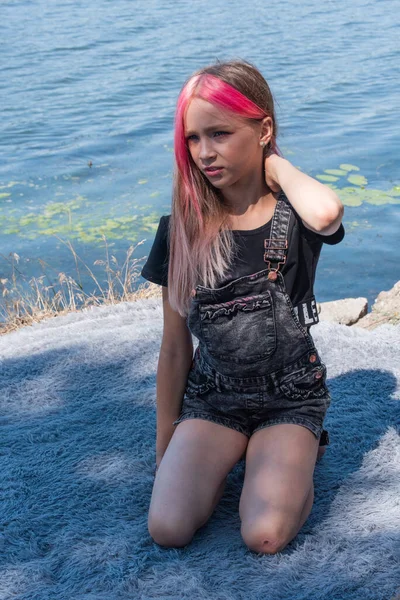 Bonito Criança Menina Retrato Retrato Livre Menina Bonito Dia Verão — Fotografia de Stock