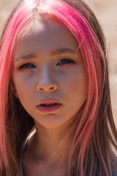 Bonito Criança Menina Retrato Retrato Livre Menina Bonito Dia Verão — Fotografia de Stock