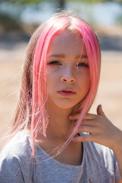 Bonito Criança Menina Retrato Retrato Livre Menina Bonito Dia Verão — Fotografia de Stock