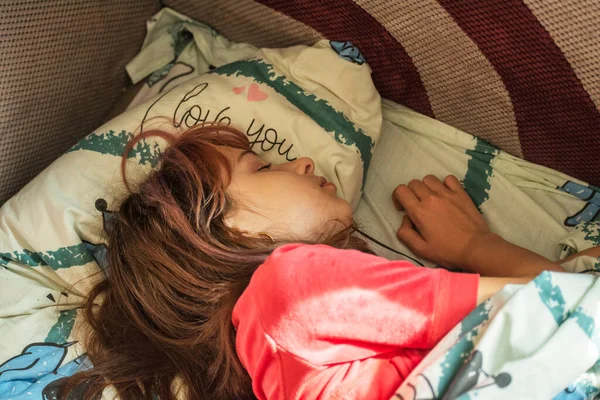 Junge Mädchen Schlafen Bett Junge Mädchen Schlafen Bett Jahre Altes — Stockfoto